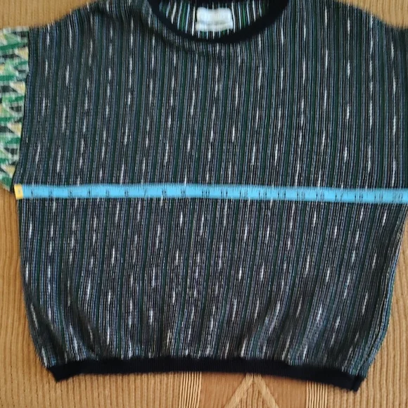 Urban Outfitters Black Speckled Crewneck Sweater with Green Elbow Patches - Picture 8 of 10